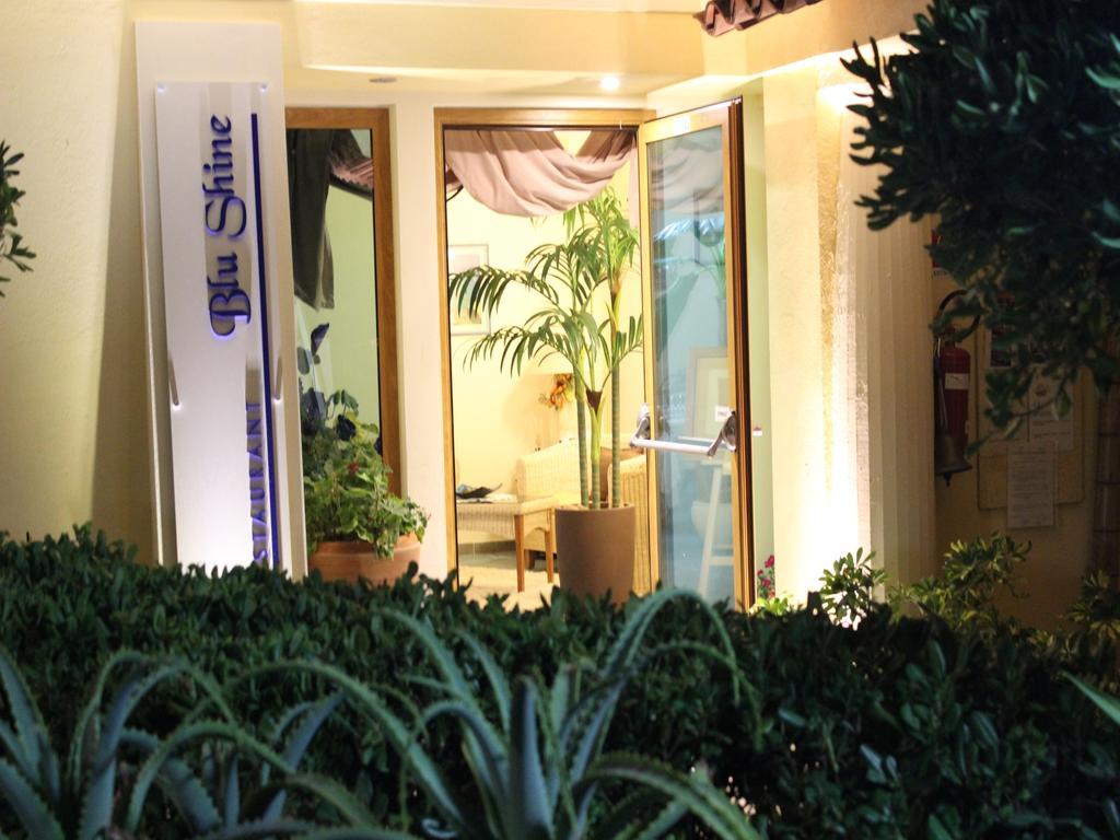 זמברונה Blu Tropical Resort מראה חיצוני תמונה