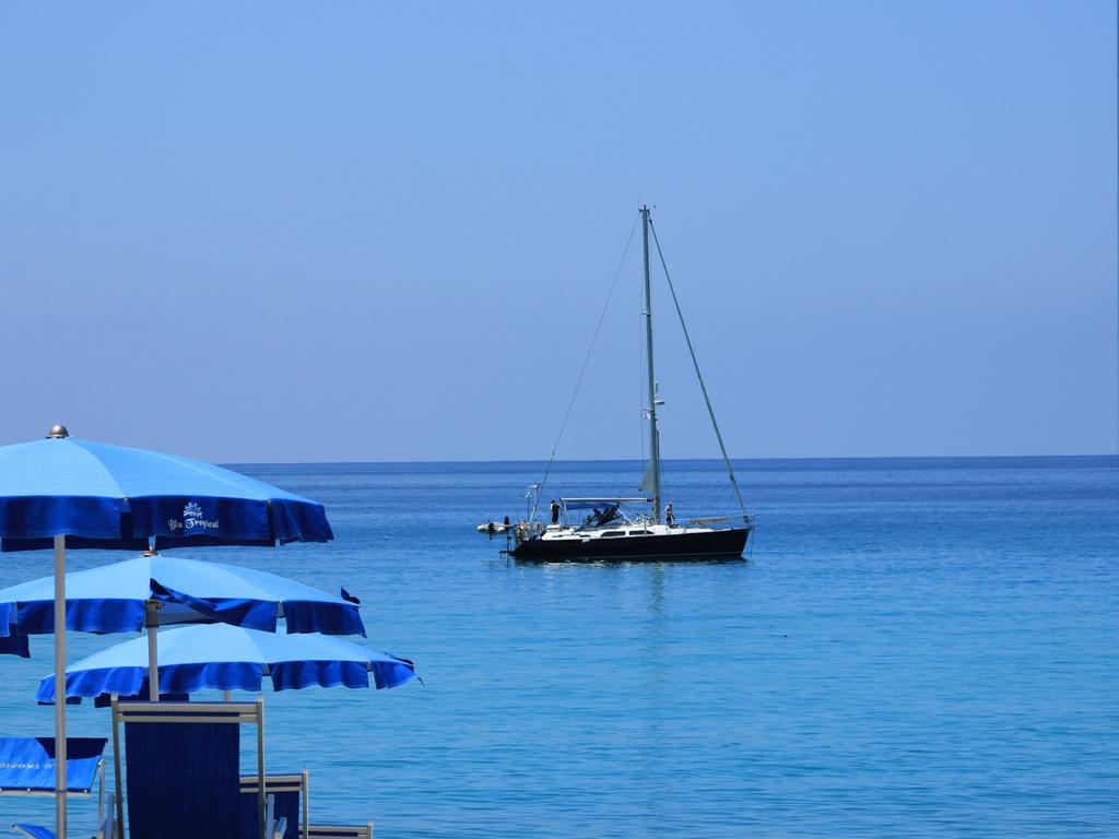 זמברונה Blu Tropical Resort מראה חיצוני תמונה