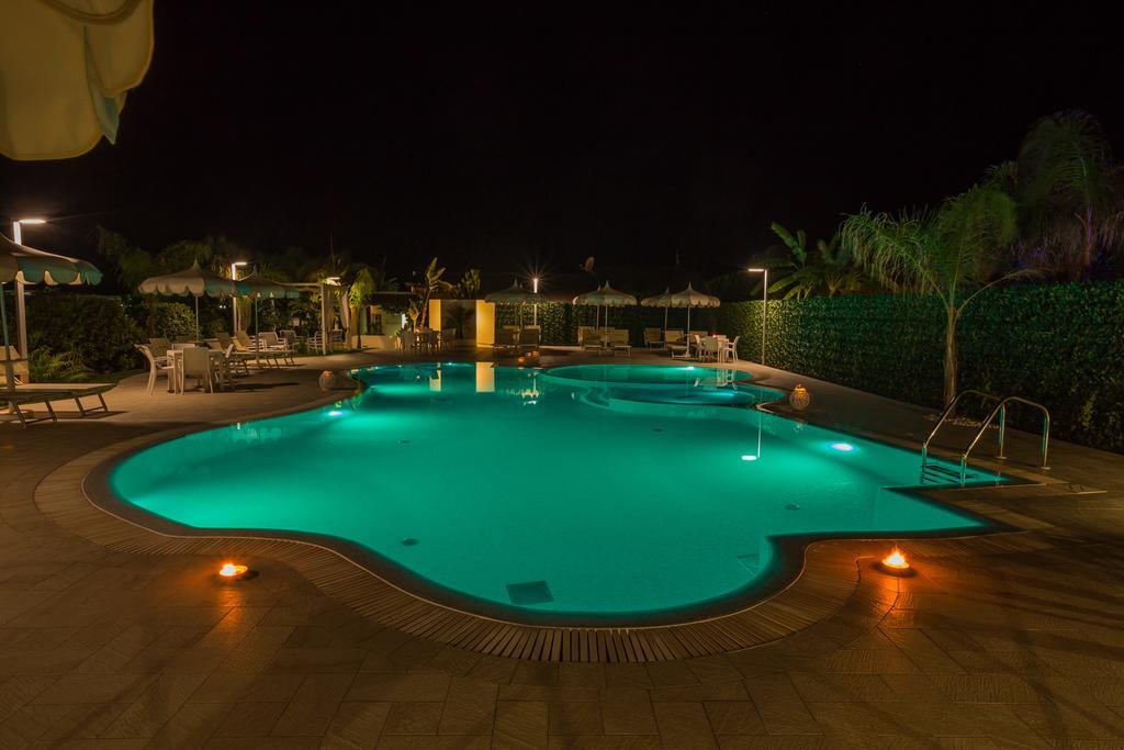 זמברונה Blu Tropical Resort מראה חיצוני תמונה